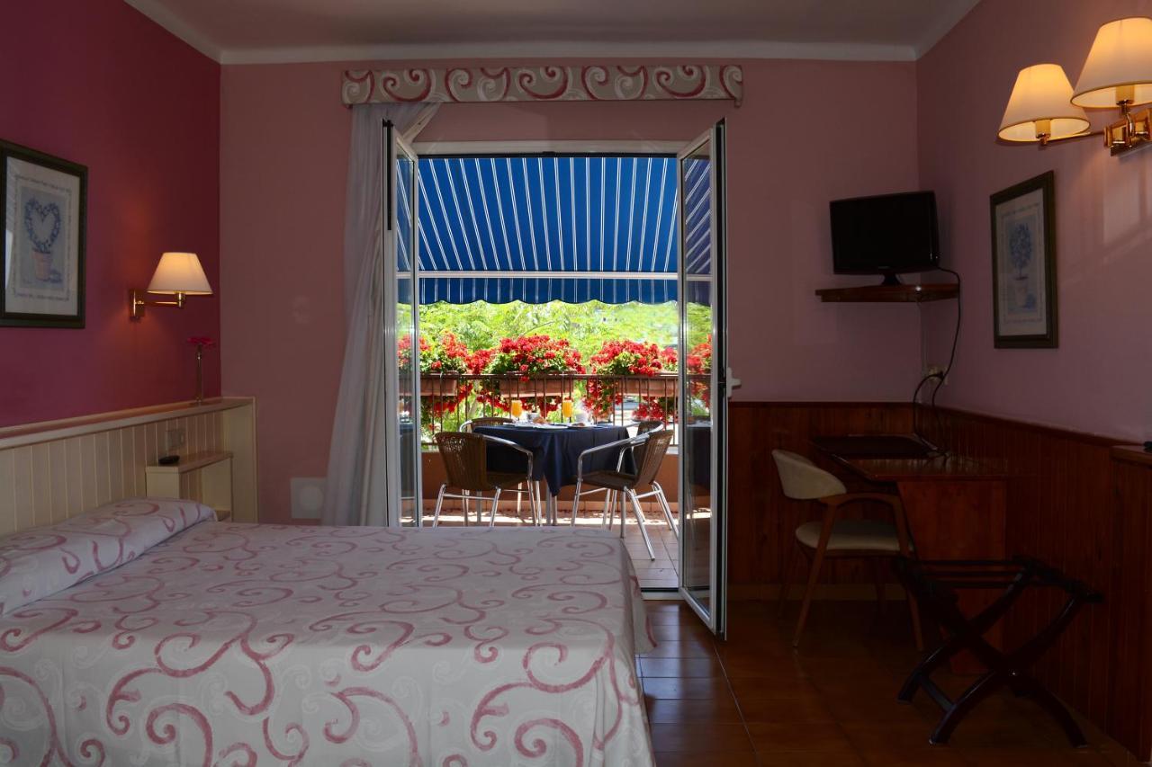Casa Feliu Otel Santa Susanna Dış mekan fotoğraf